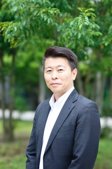 代表取締役社長 岡本 卓
